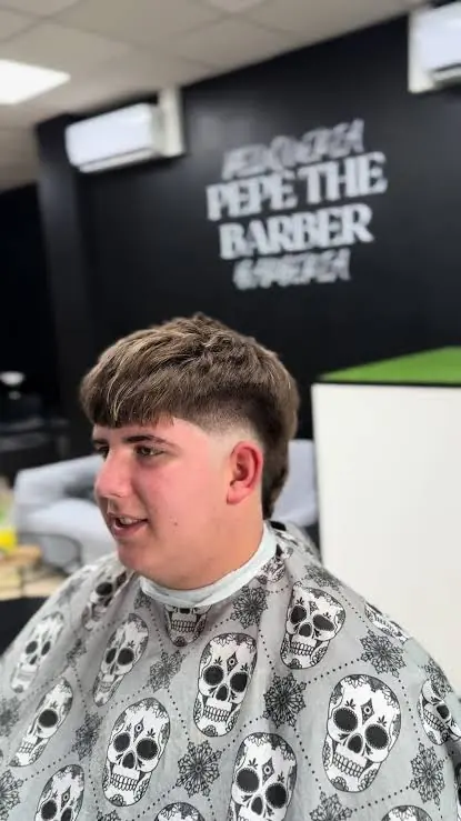 Corte de pelo con degradado realizado en Pepe The Barber, La Carlota